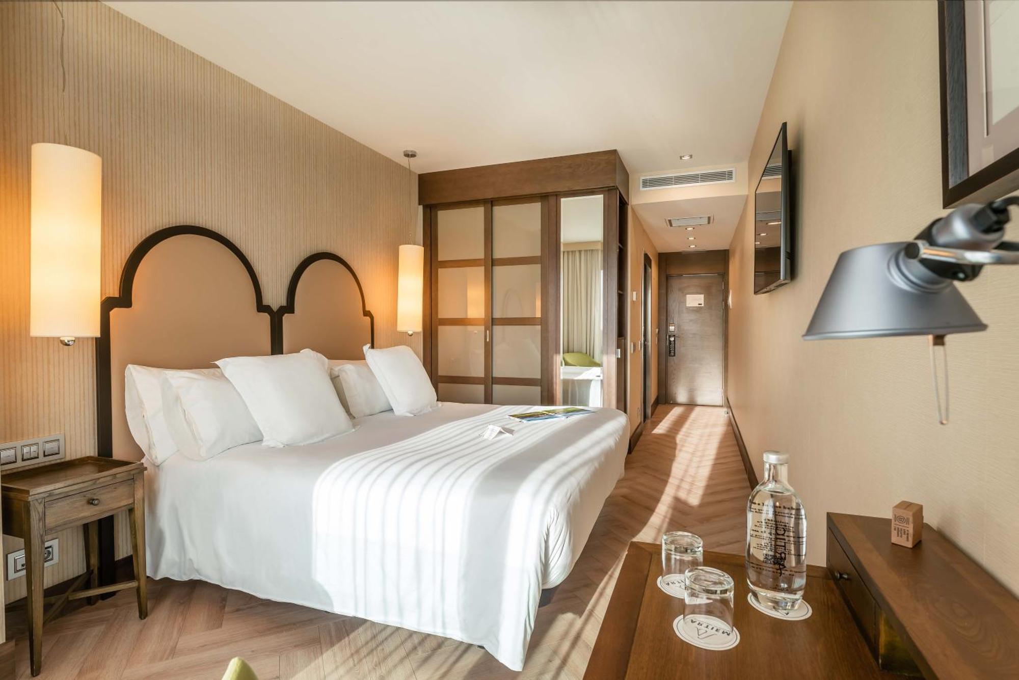Artiem Asturias Hotell Quintueles Exteriör bild