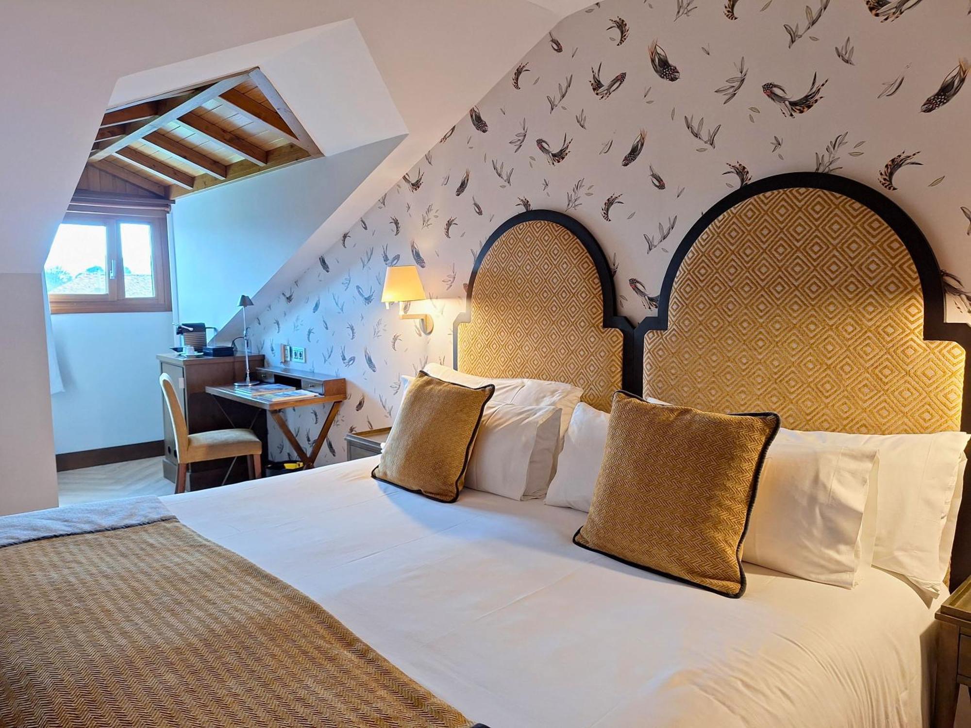 Artiem Asturias Hotell Quintueles Exteriör bild